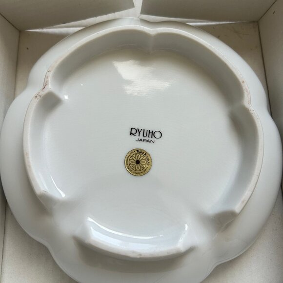 Takahashi Ryuho Japan Porcelain Snack Rice or Candy Dish floral design (set 2) - Picture 4 of 6